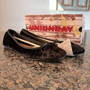 Unionbay Black Velour ballet shoes NIB 8.5